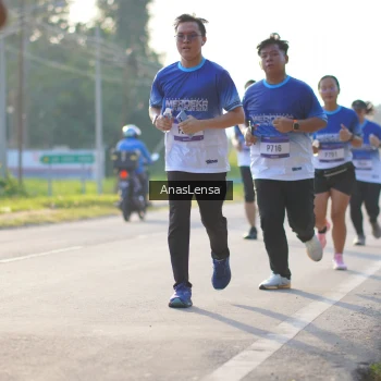 Runner Photo 3471033