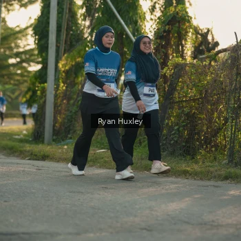 Runner Photo 3471105