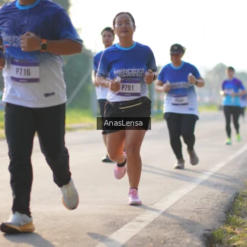 Runner Photo 3471114