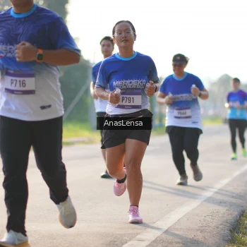 Runner Photo 3471119