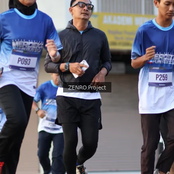 Runner Photo 3471127