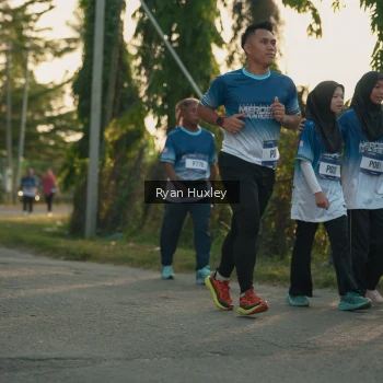Runner Photo 3471173
