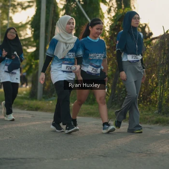 Runner Photo 3471334