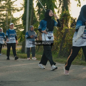 Runner Photo 3471375