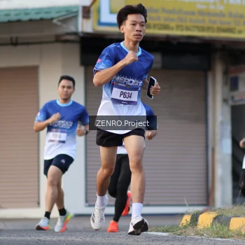 Runner Photo 3471415