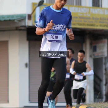 Runner Photo 3471426