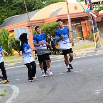 Runner Photo 3471669