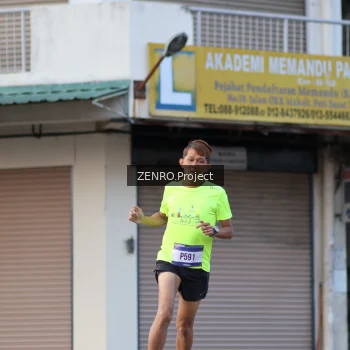 Runner Photo 3471685