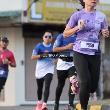 Runner Photo 3471758