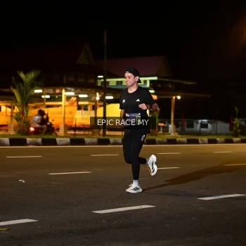 Runner Photo 3471760
