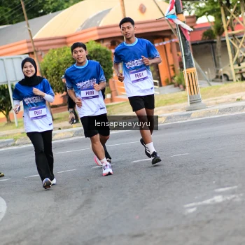 Runner Photo 3471824