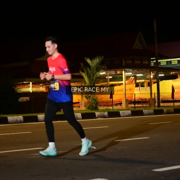 Runner Photo 3471895