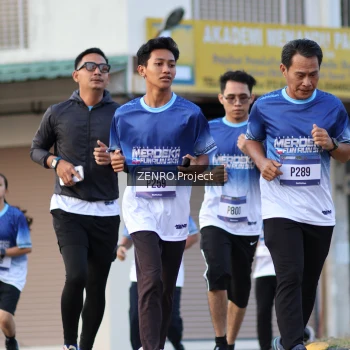 Runner Photo 3471930