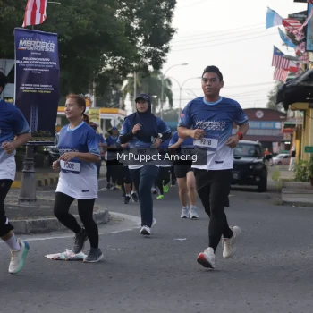 Runner Photo 3471934