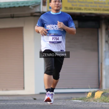 Runner Photo 3471978
