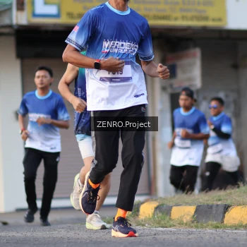 Runner Photo 3472037
