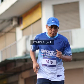 Runner Photo 3472144