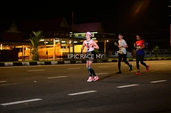 Runner Photo 3472167