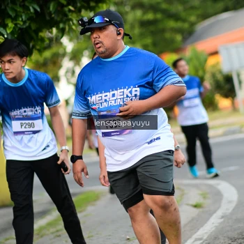 Runner Photo 3472199