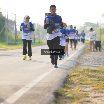 Runner Photo 3472204