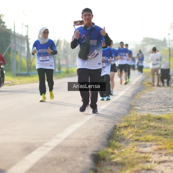 Runner Photo 3472209