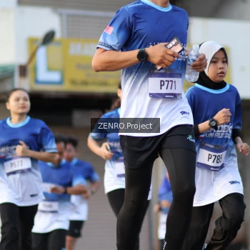 Runner Photo 3472244