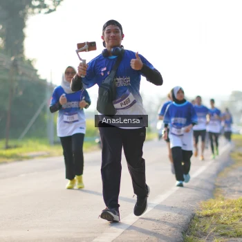 Runner Photo 3472325