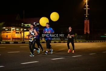 Runner Photo 3472339