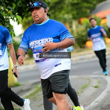 Runner Photo 3472359