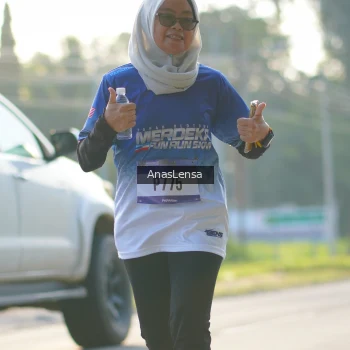 Runner Photo 3472402