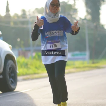 Runner Photo 3472409