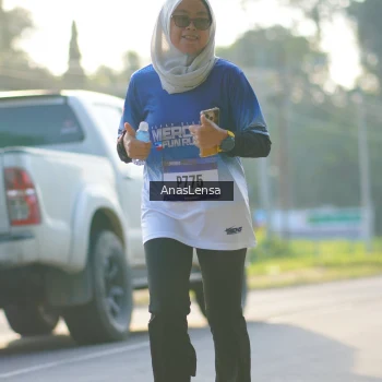 Runner Photo 3472452