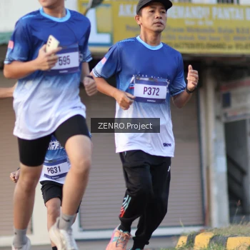 Runner Photo 3472478