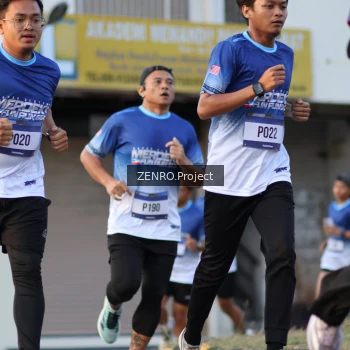 Runner Photo 3472541