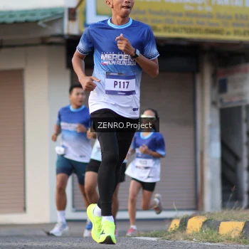 Runner Photo 3472571