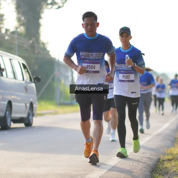 Runner Photo 3472606