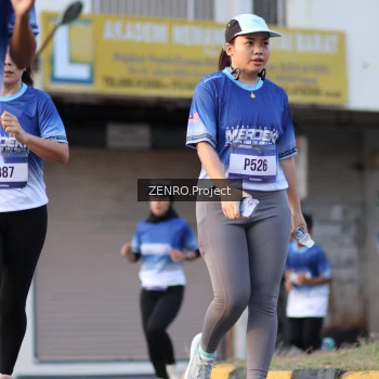 Runner Photo 3472618