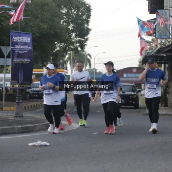 Runner Photo 3472624