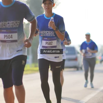 Runner Photo 3472644