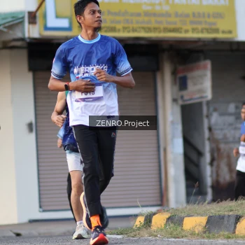 Runner Photo 3472678