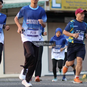 Runner Photo 3472698