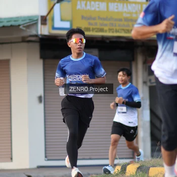 Runner Photo 3472715