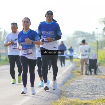 Runner Photo 3472739