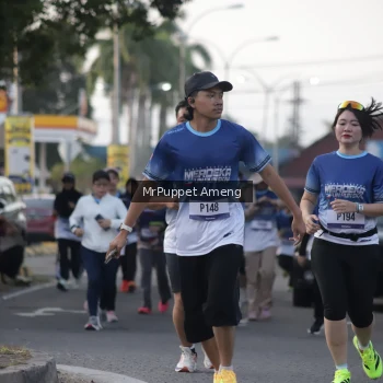 Runner Photo 3472765