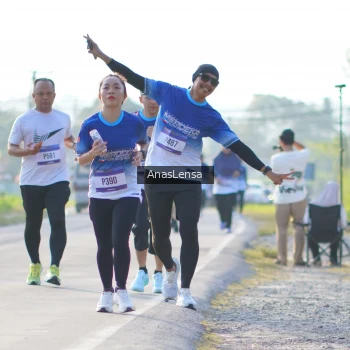 Runner Photo 3472767