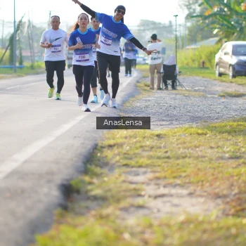 Runner Photo 3472774