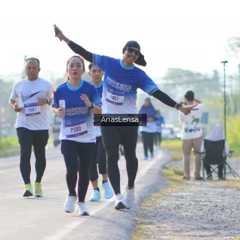 Runner Photo 3472776