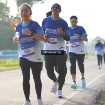 Runner Photo 3472783