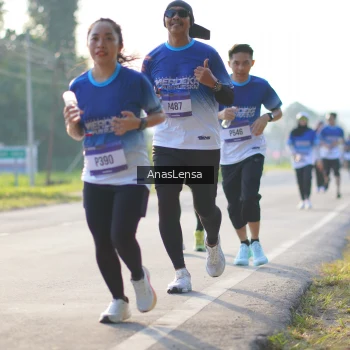 Runner Photo 3472792