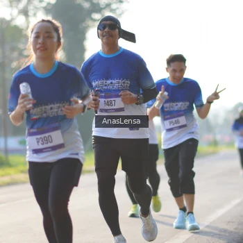 Runner Photo 3472796